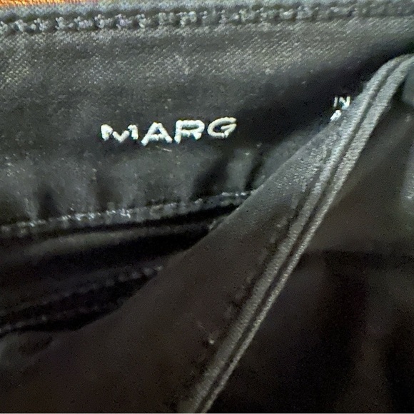 DL1961 Margeaux Distressed Black Jeans size 28 unfinished hem - Picture 6 of 7